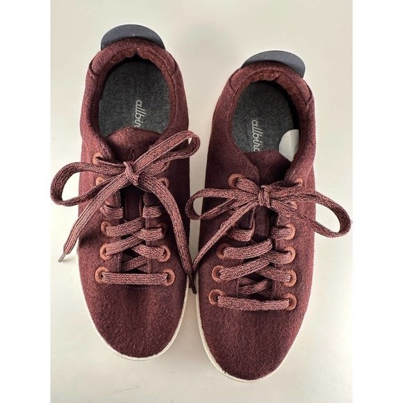 AllBirds merino wool women's sneakers maroon, size 6 - Picture 2 of 9